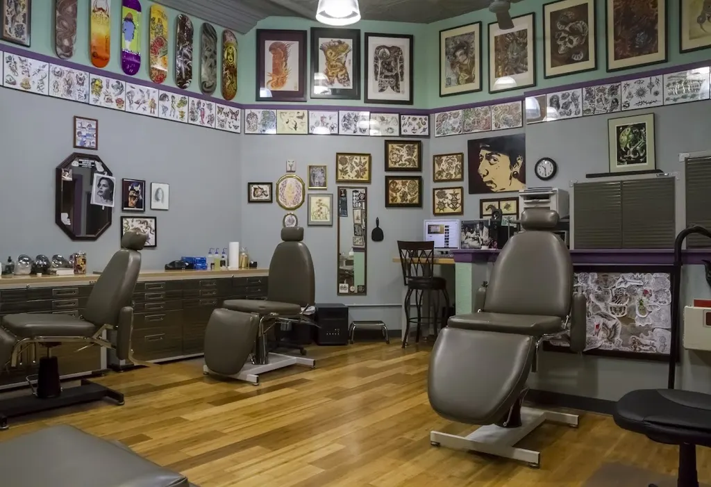 Blue Lotus Tattoo & The Piercing Lounge — Tattoo shop in Madison